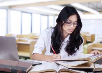 Kabar Baik untuk Calon Mahasiswa Berprestasi, Tenang Biaya Kuliah Terjamin!