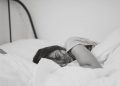 5 Metode Mudah dan Efektif Membakar Lemak Saat Tidur