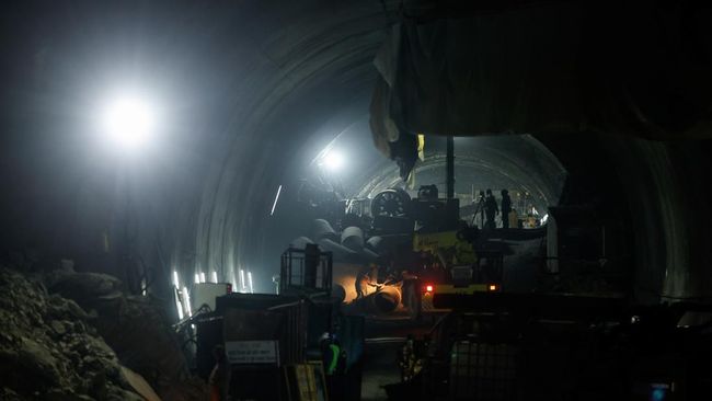 Batu Raksasa 770.000 Ton Terkubur di Tambang Emas, 33 Buruh Terjebak Selama 69 Hari