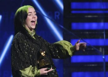Billie Eilish Sindir Miliarder Dunia Setelah Donasi Rp187 Miliar