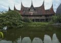 Warga Minang Sumbang Emas 14 Kg untuk Membeli Pesawat demi Bantuan Negara